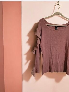 Ruffled Long-Sleeve Ribbed Top - Mauve Pink
